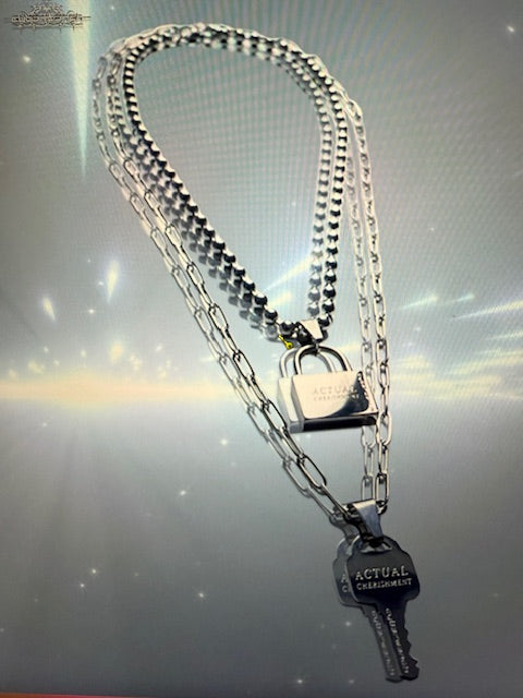 Cyb3rw3nch Lock & Key Necklace Set