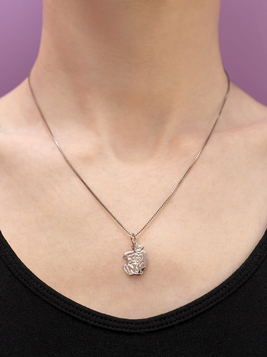 Pied a Terre silver I heart ny apple charm